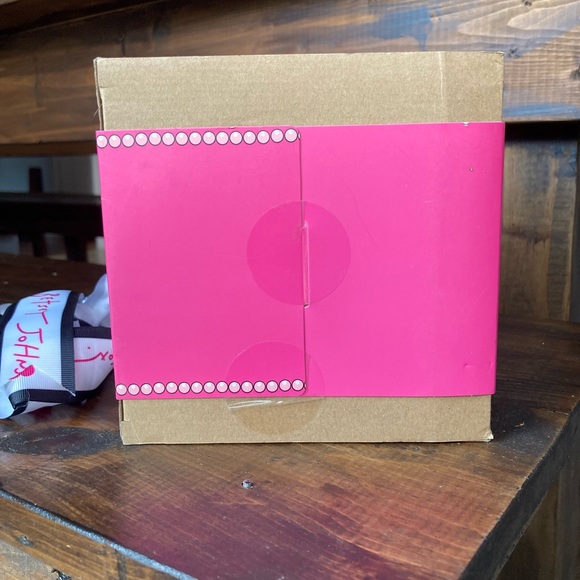 Betsey Johnson 4 pc Body Care Set Maple Vanilla - New In Box - Gift Set Box - Picture 11 of 11